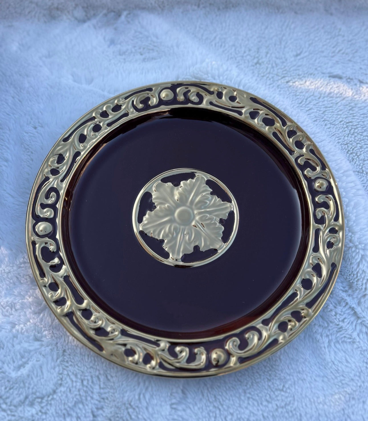 Tinajas de Ceramica Para Orishas con Plato / Tureens for Orisha with Decorative Plates