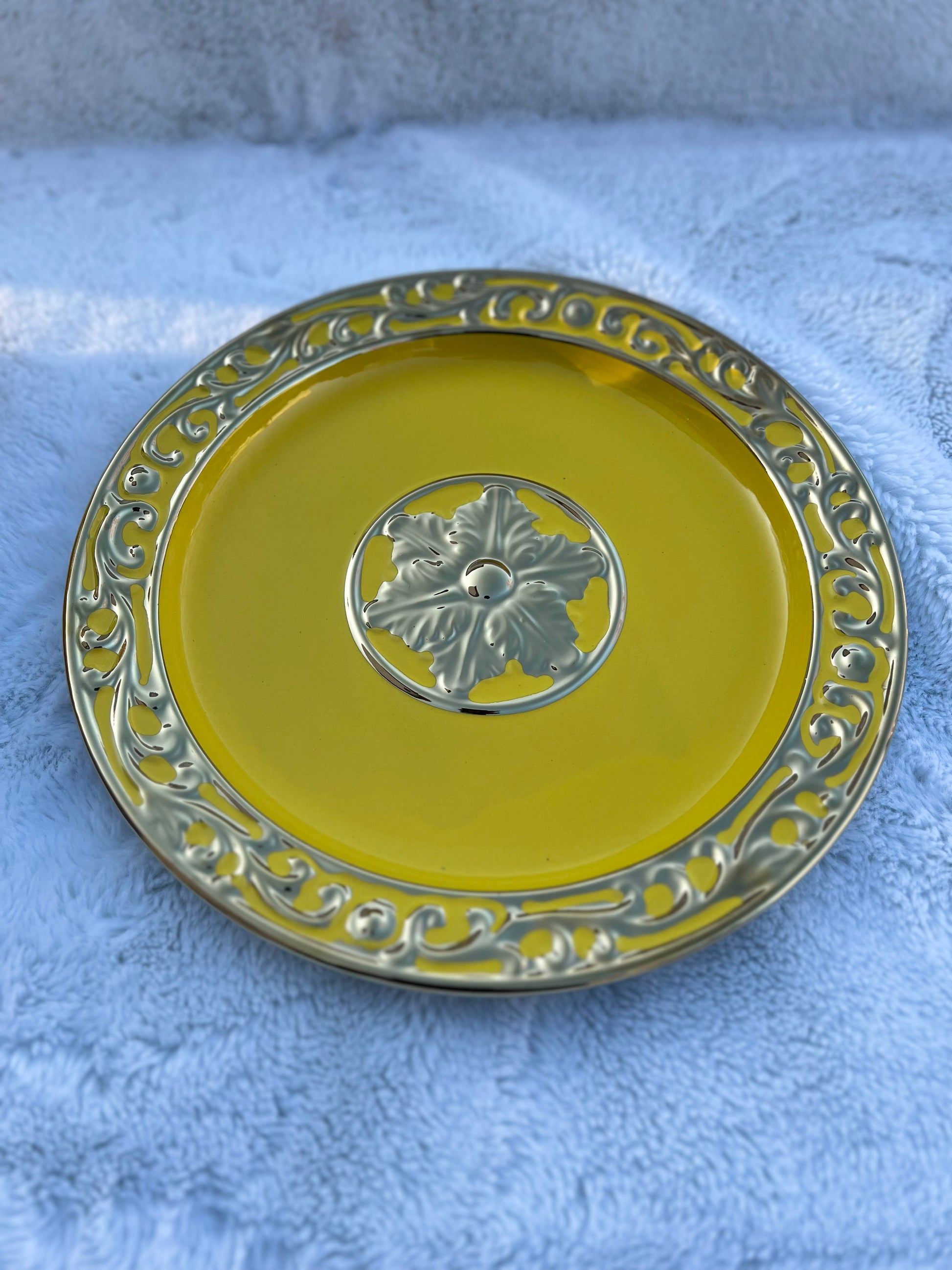 Tinajas de Ceramica Para Orishas con Plato / Tureens for Orisha with Decorative Plates