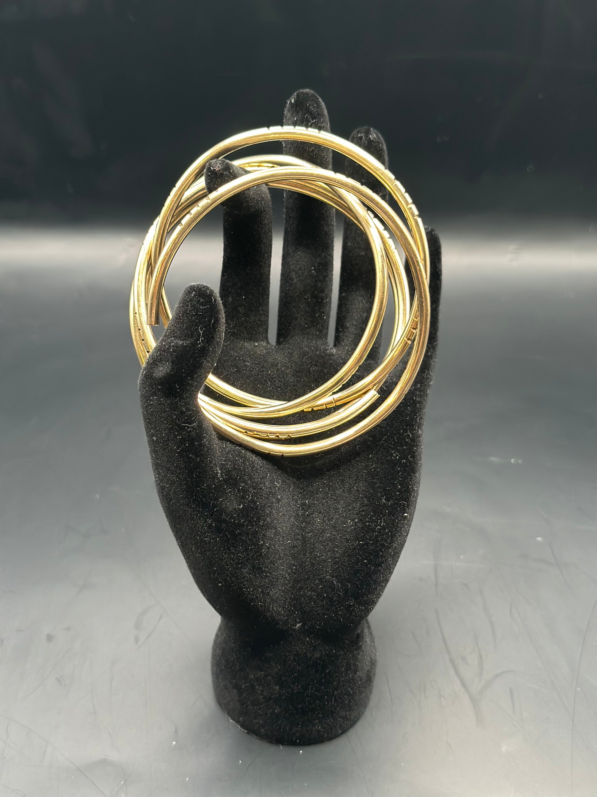 Set de Manillas de Oshun en latón puro 8gauge - Gruesor tradicional/ Set of Oshun Bangles in Pure Brass 8 gauge - Traditional thickness