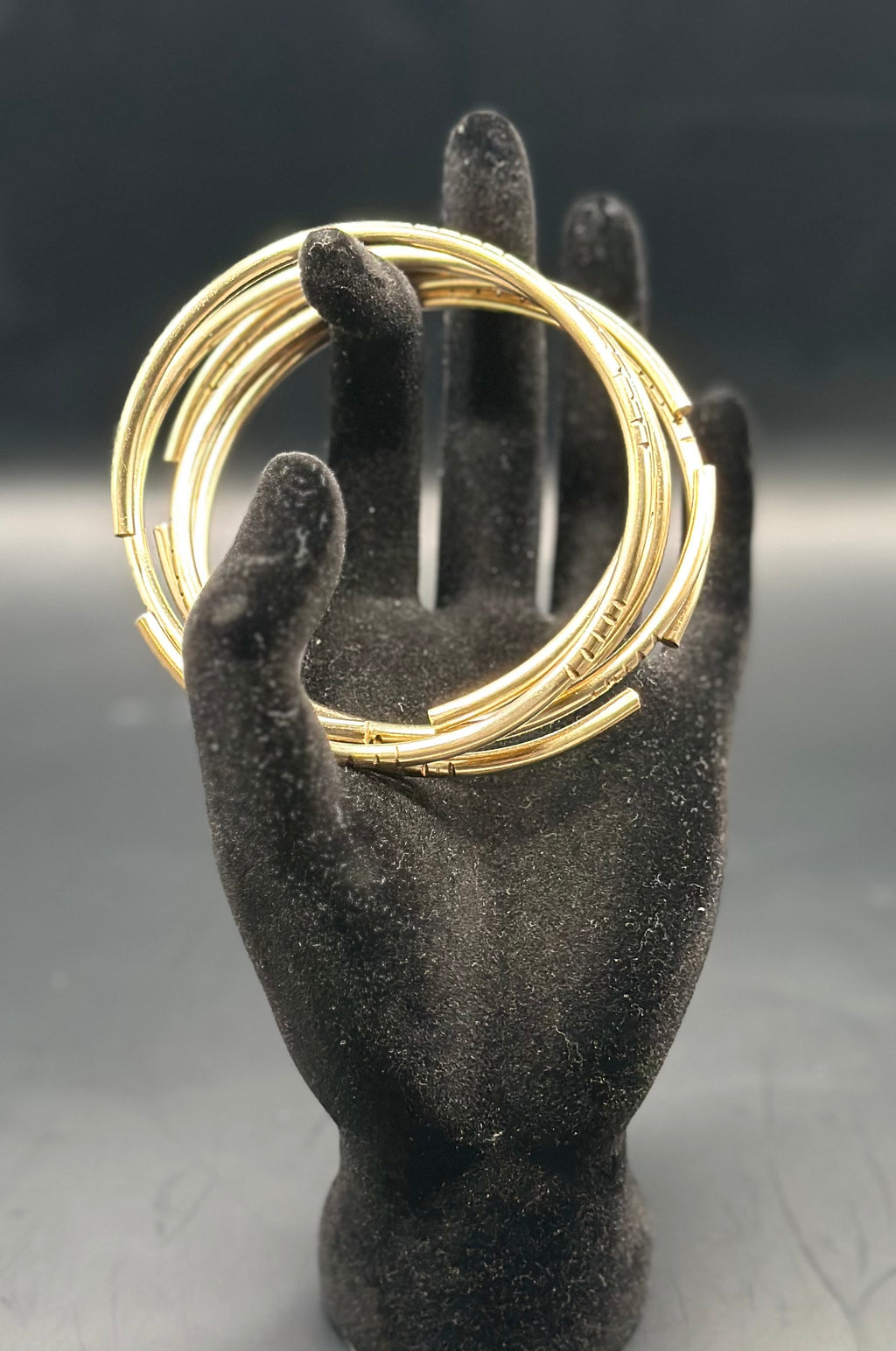 Set de Manillas de Oshun en latón puro 8gauge - Gruesor tradicional/ Set of Oshun Bangles in Pure Brass 8 gauge - Traditional thickness