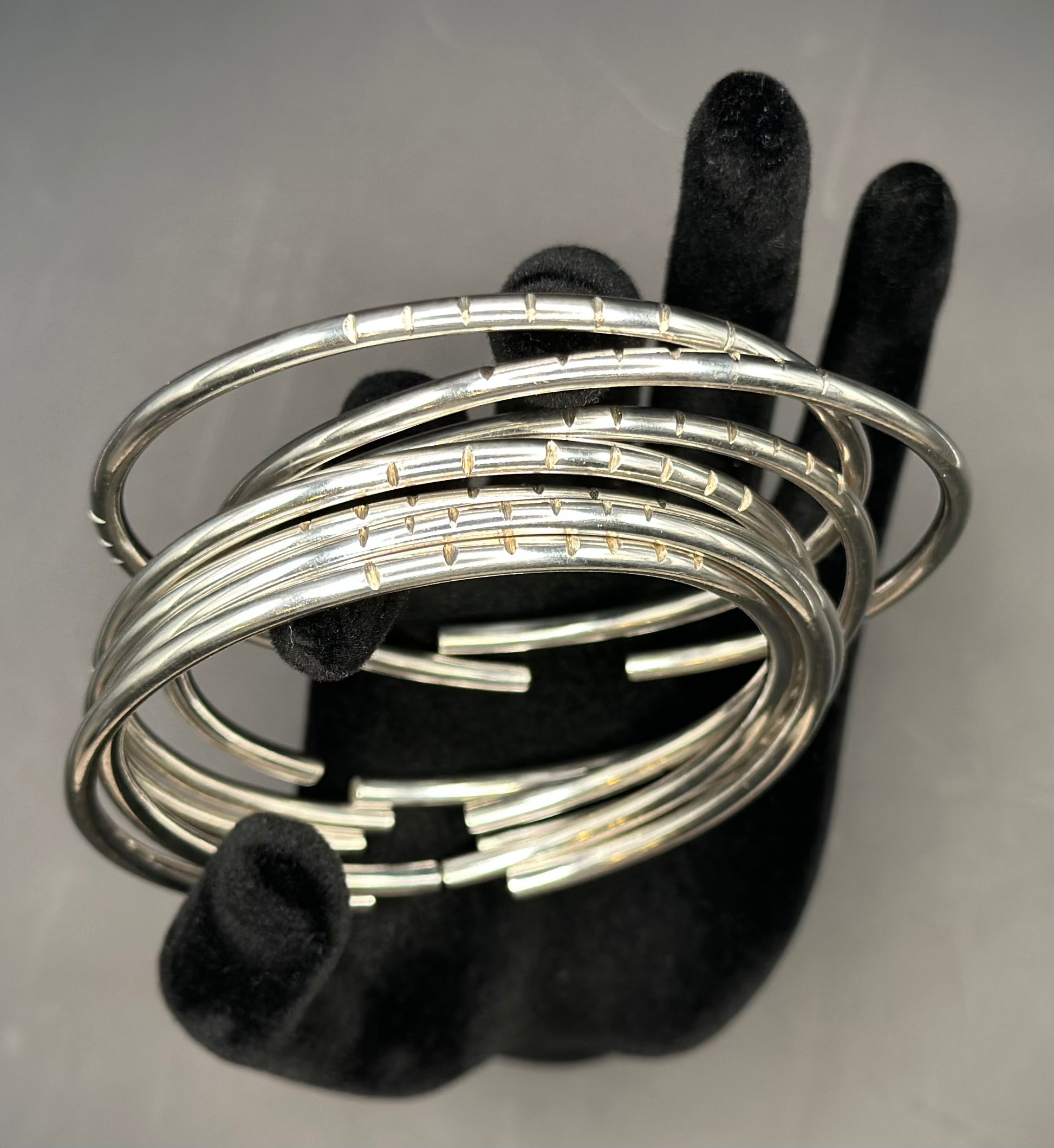 Set de Manilla de Yemaya Plata Fina .999 8 gauge - Gruesor tradicional/Yemaya Bangle Set in Fine Silver .999 8 gauge - traditional thickness