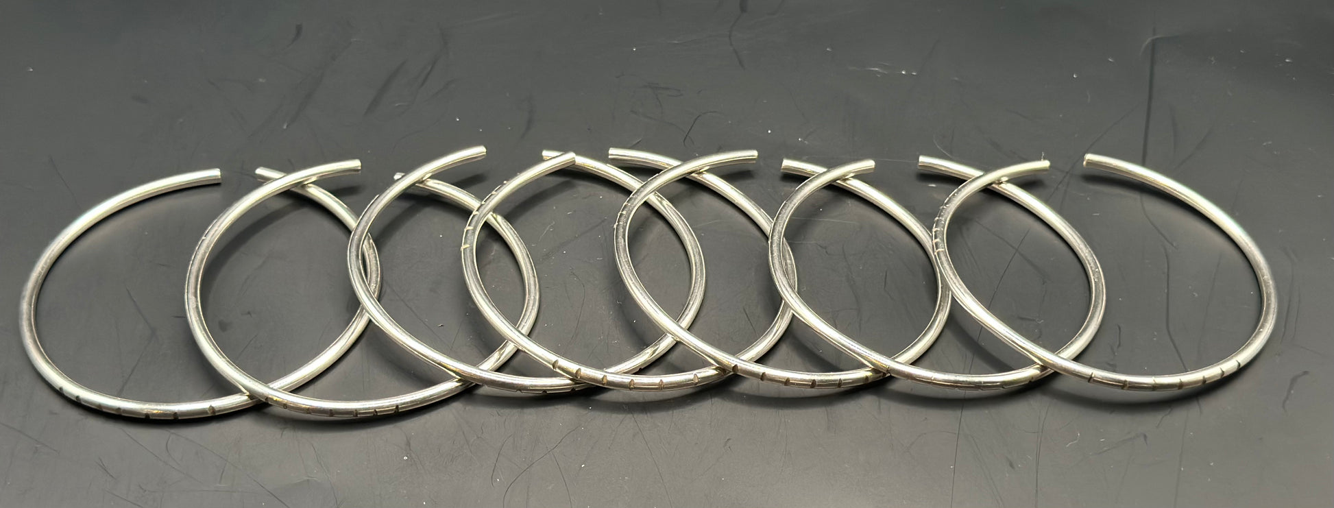 Set de Manilla de Yemaya Plata Fina .999 8 gauge - Gruesor tradicional/Yemaya Bangle Set in Fine Silver .999 8 gauge - traditional thickness