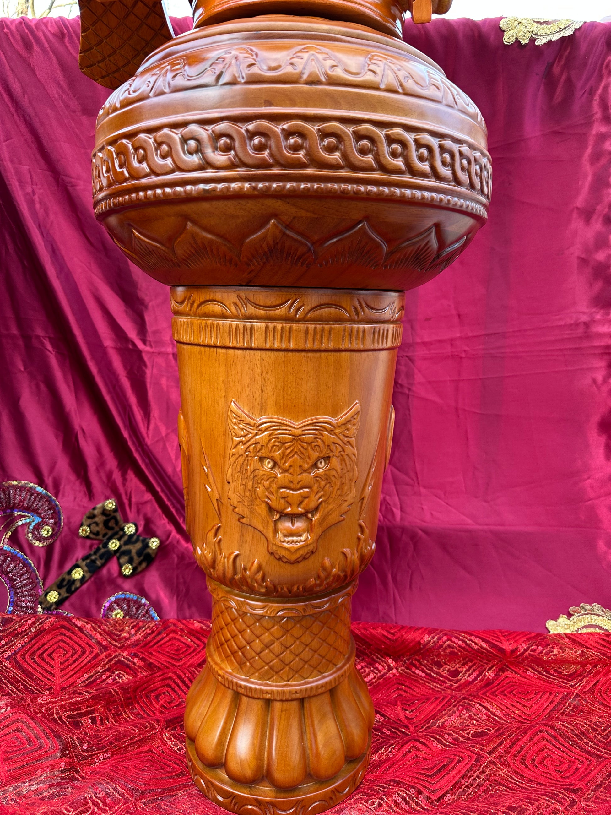 Set Batea y Pilon Para Chango Grande con Edu Ara/ Large Wooden Batea and Stand (Pilon) set for Shango with Edu Ara