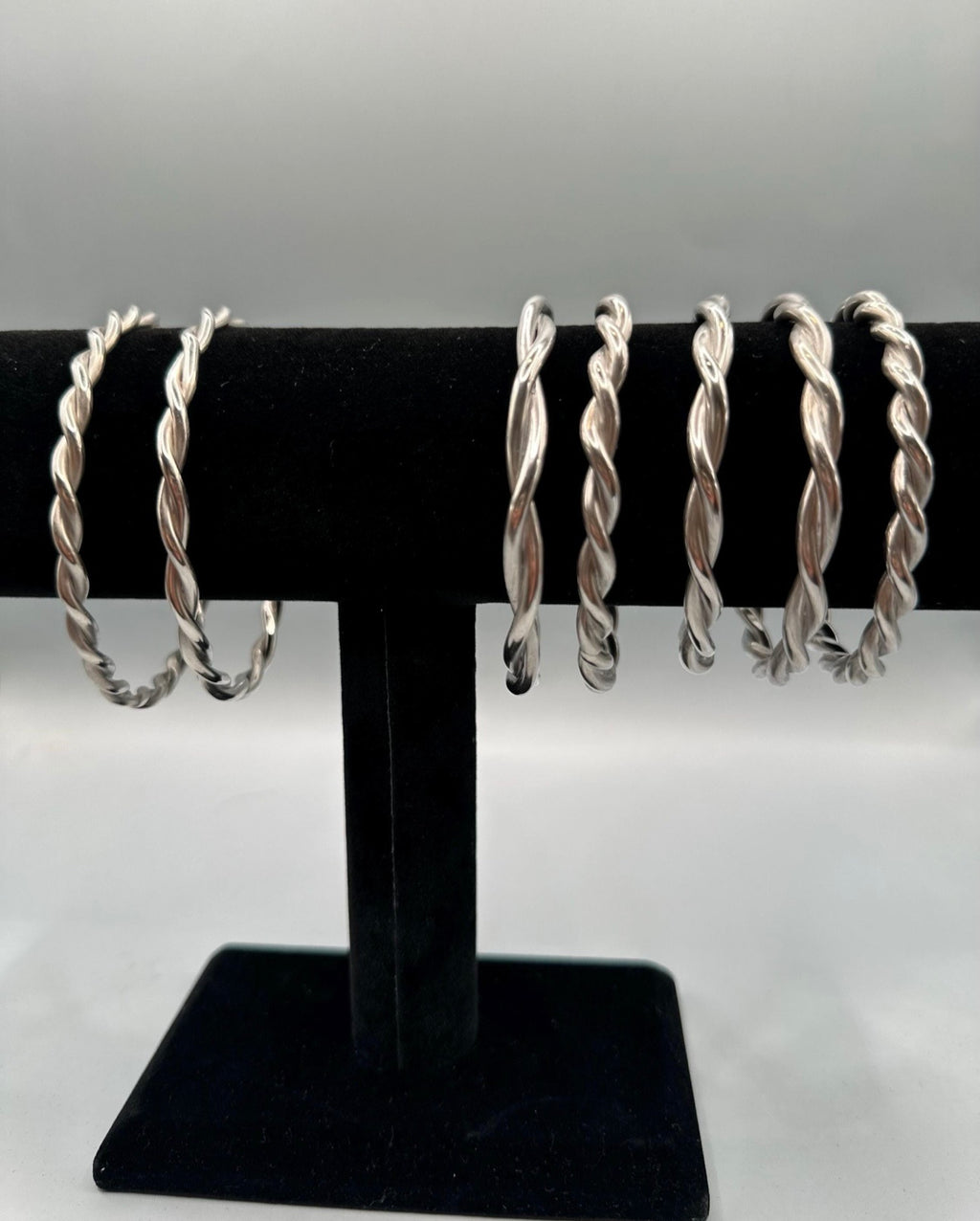 Manilla de Ochosi Plata Fina Calibre .999, 10 Gauge- gruesor fino / Ochossi Bangle in .999 Fine Silver, 10 Gauge - Thin
