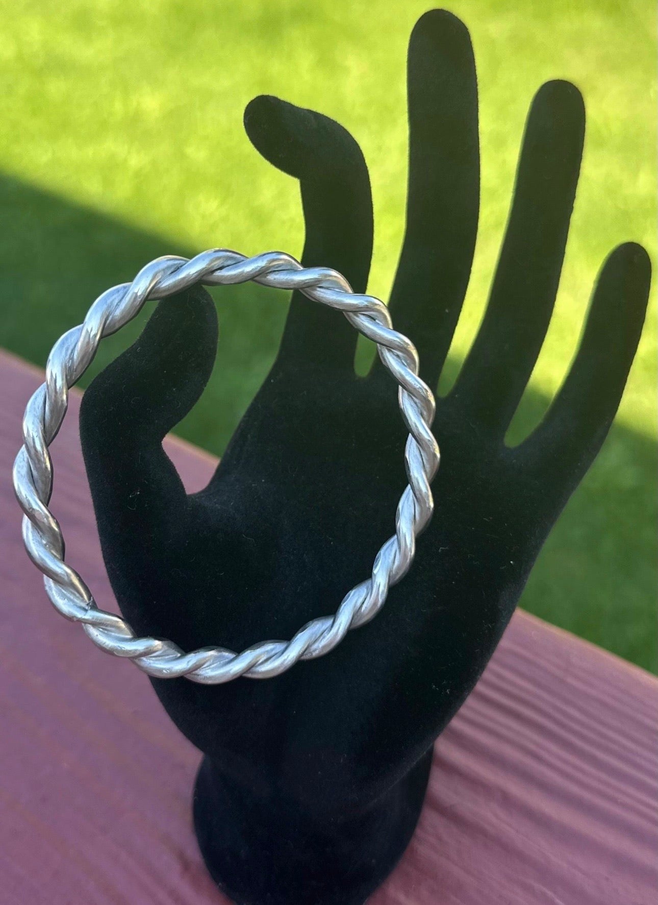 Manilla de Ochosi Plata Fina Calibre .999, 10 Gauge- gruesor fino / Ochossi Bangle in .999 Fine Silver, 10 Gauge - Thin