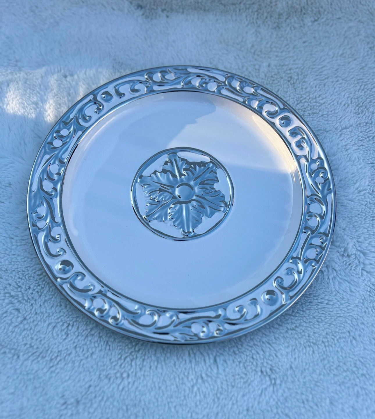 Tinajas de Ceramica Para Orishas con Plato / Tureens for Orisha with Decorative Plates