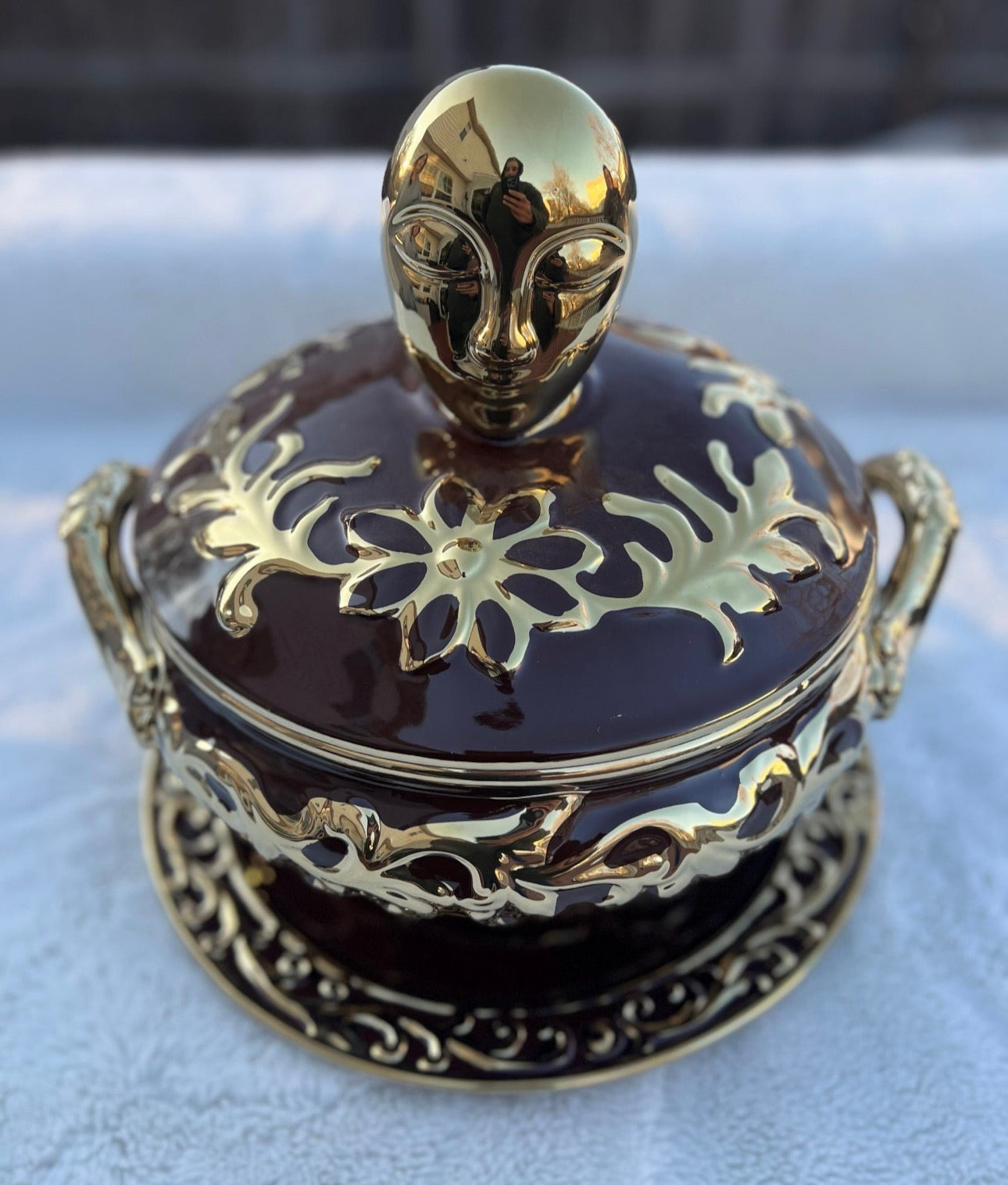 Tinajas de Ceramica Para Orishas con Plato / Tureens for Orisha with Decorative Plates