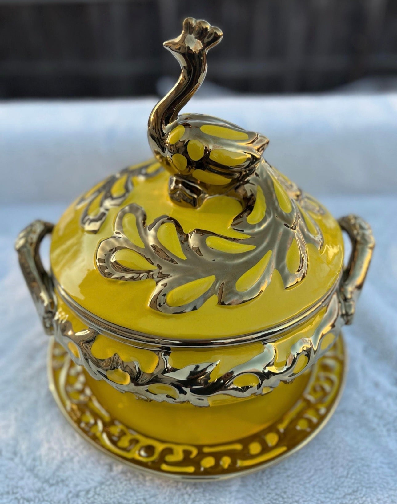 Tinajas de Ceramica Para Orishas con Plato / Tureens for Orisha with Decorative Plates