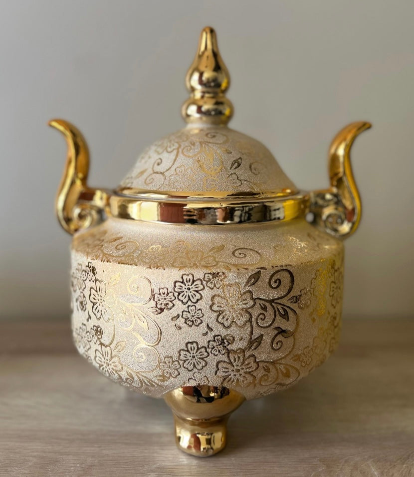 Sopera para Ochun / Toureen (Tinaja) for Oshun