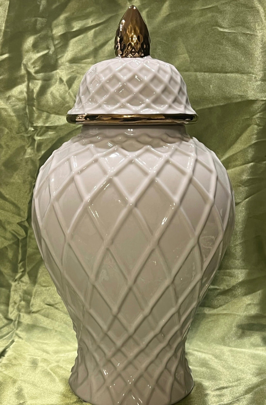 Tinajas de Ceramica Para Orishas / Ceramic Tureens for Orishas