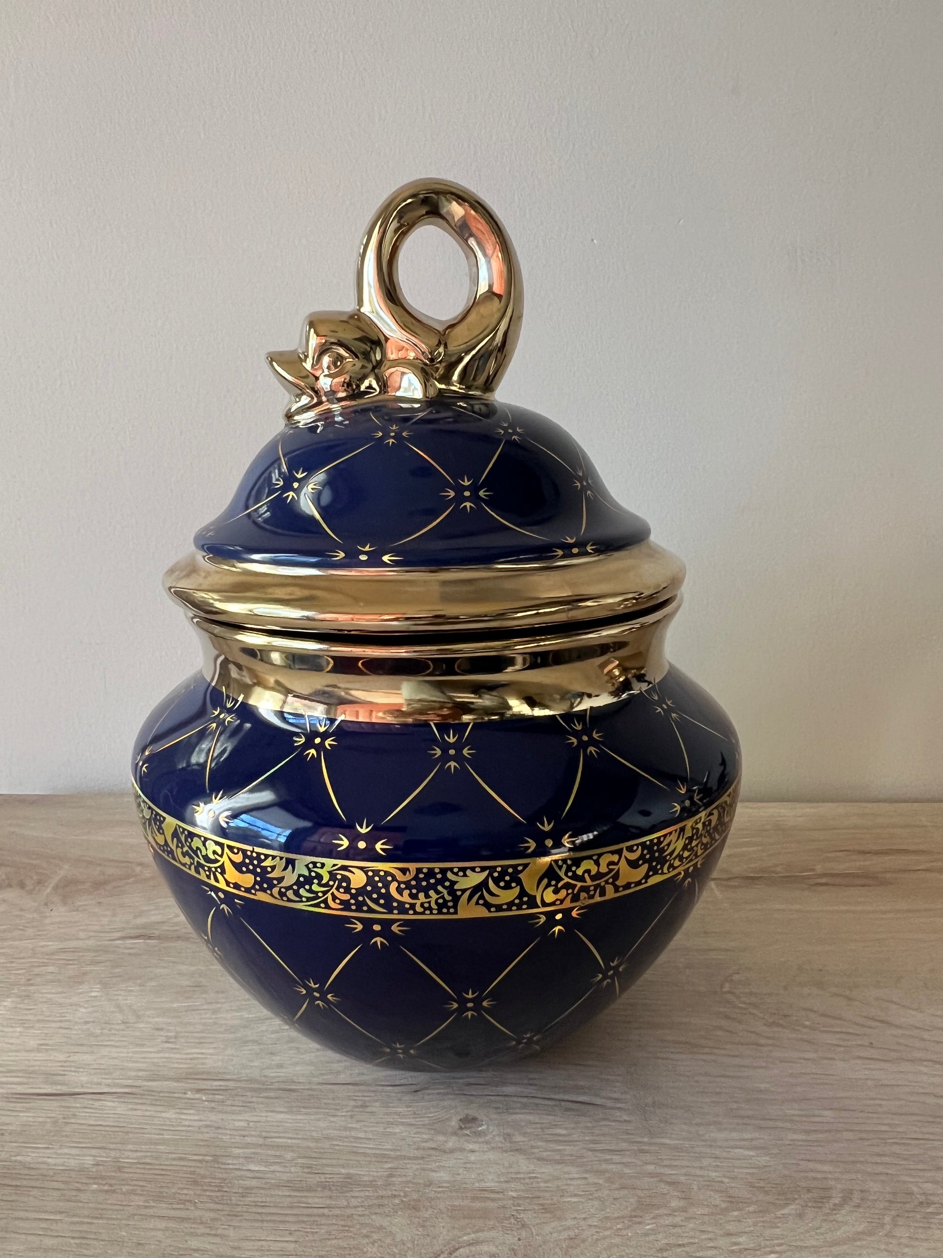 Sopera Azul Para Yemaya o Inle / Blue Tureen for Yemaya or Inle