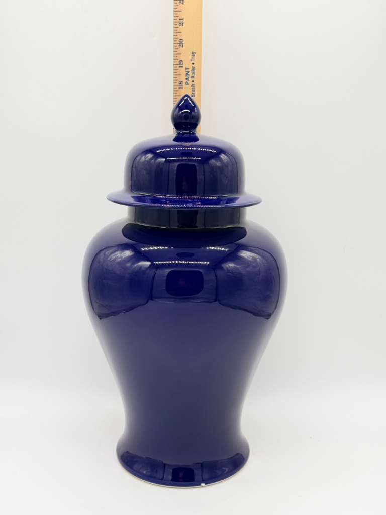 Blue Ginger Jar & Tools / Tinaja Azul & Herramientas