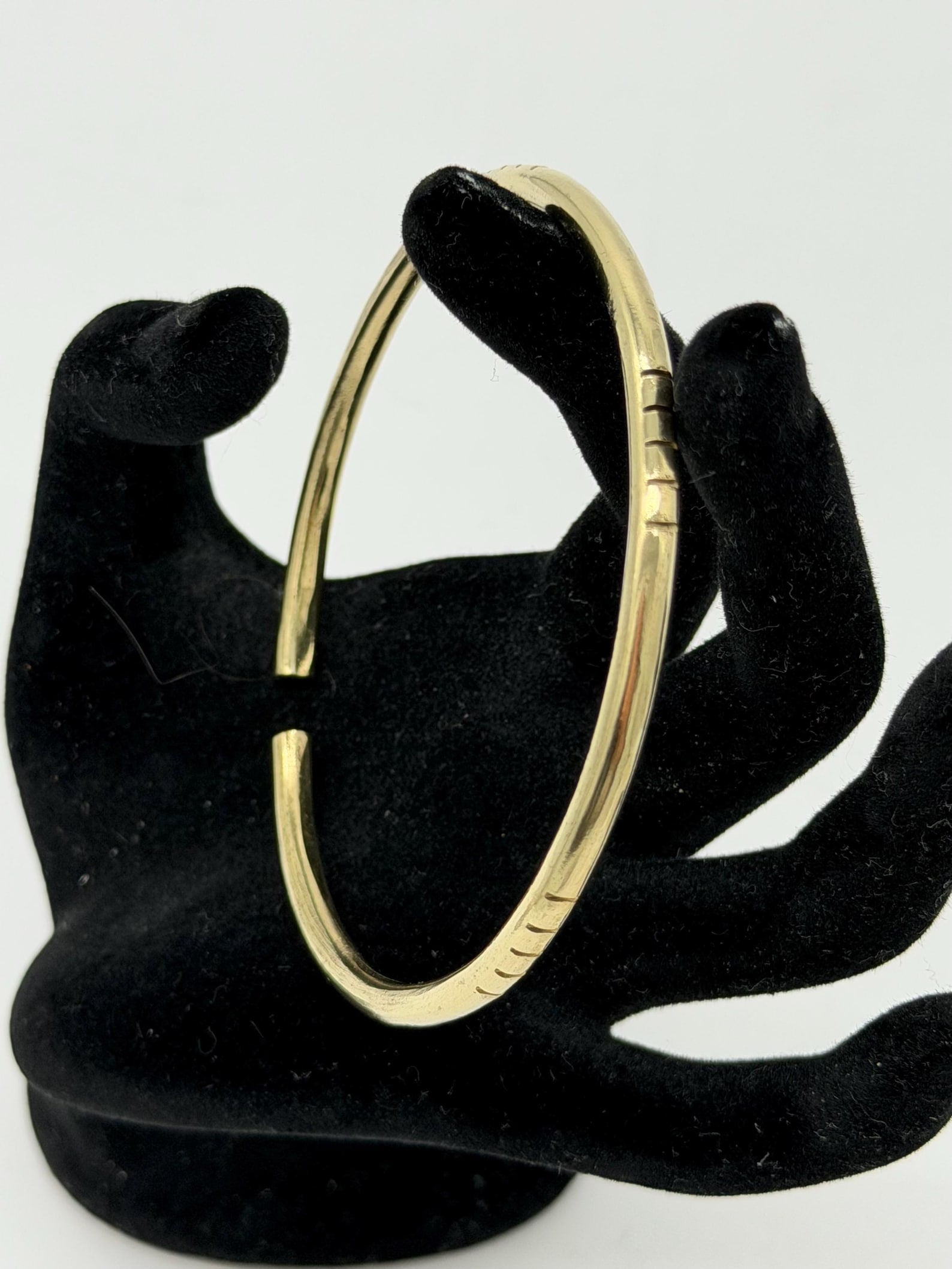 Manillas para Oshun en Latón - Set de 5 - 6ga gruesor / Handmade Brass Oshun Bangles - Set of 5 - 6ga thick