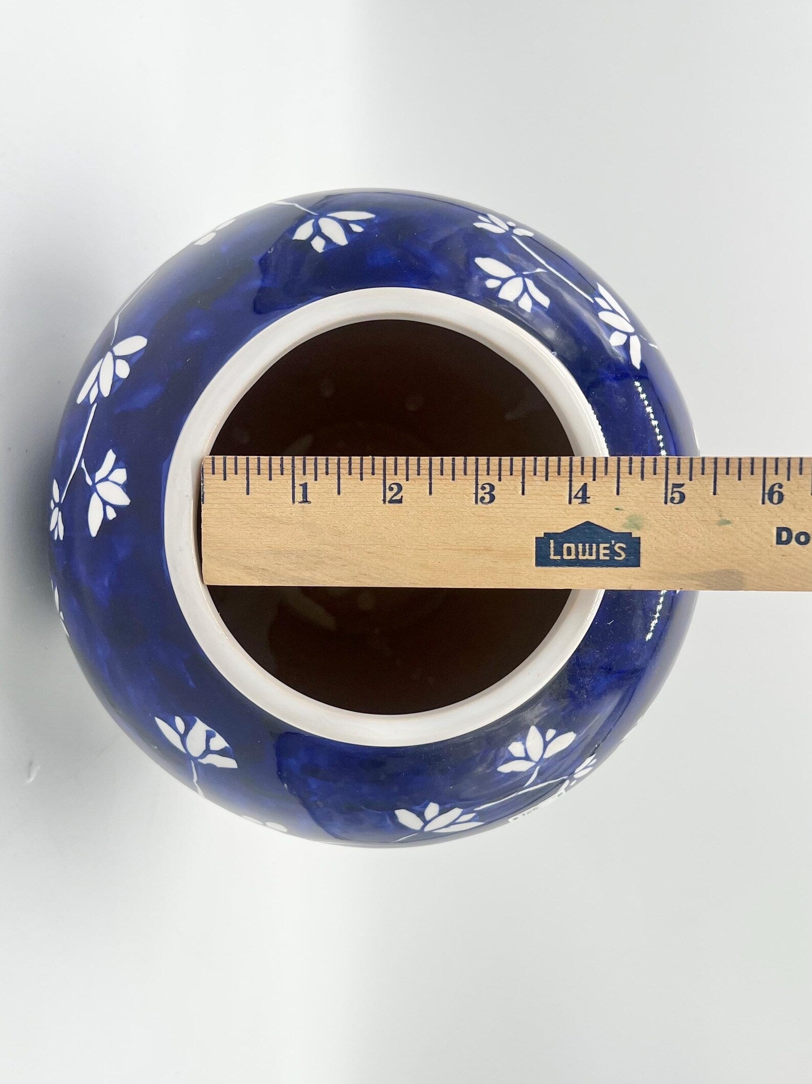 Blue with White Trim Ginger Jar for Olokun/Yemaya -Tarro de jengibre azul con borde blanco para Olokun/Yemaya