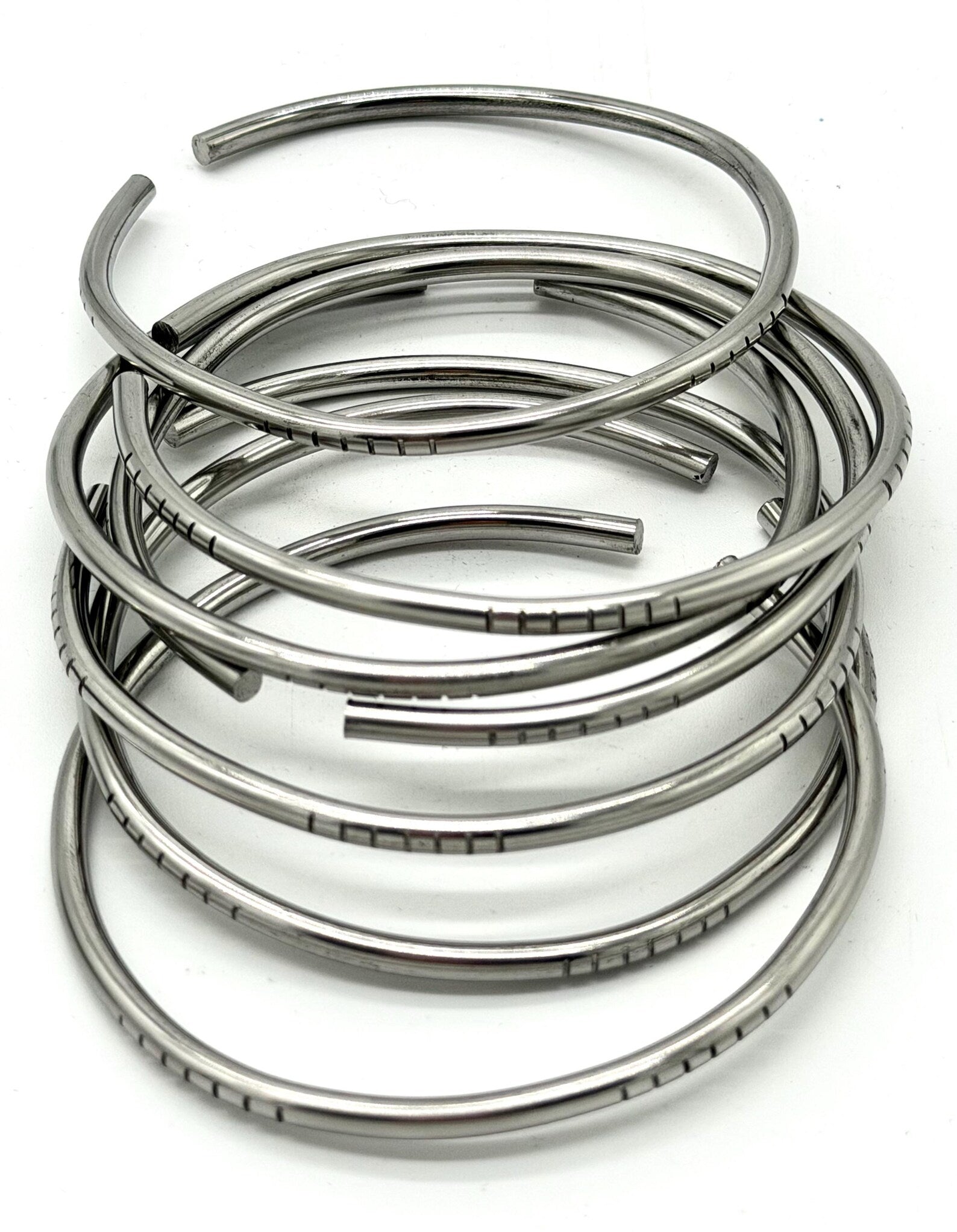 Manillas para Yemaya en Acero Inoxidable - Set de 7 gruesor Tradicional / Stainless Steel Yemaya Bangle set - Set of 7 traditional thick