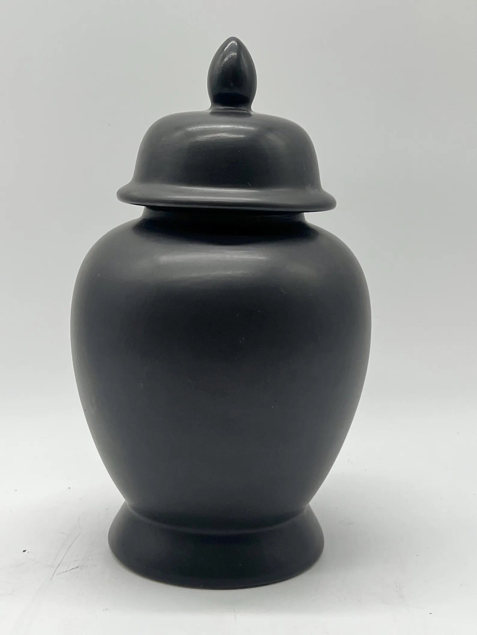 Tinaja Negra para Orishas / Black Jar for Orishas
