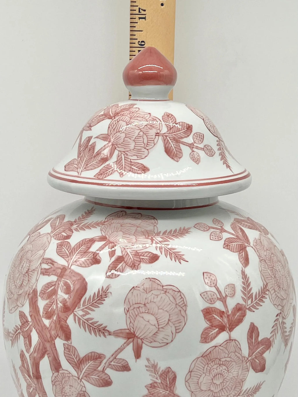 Tinaja en Cerámica Blanco con Patrones Rojos para Orishas Grande / Ginger Jar White with Red Patterns for Orishas Large
