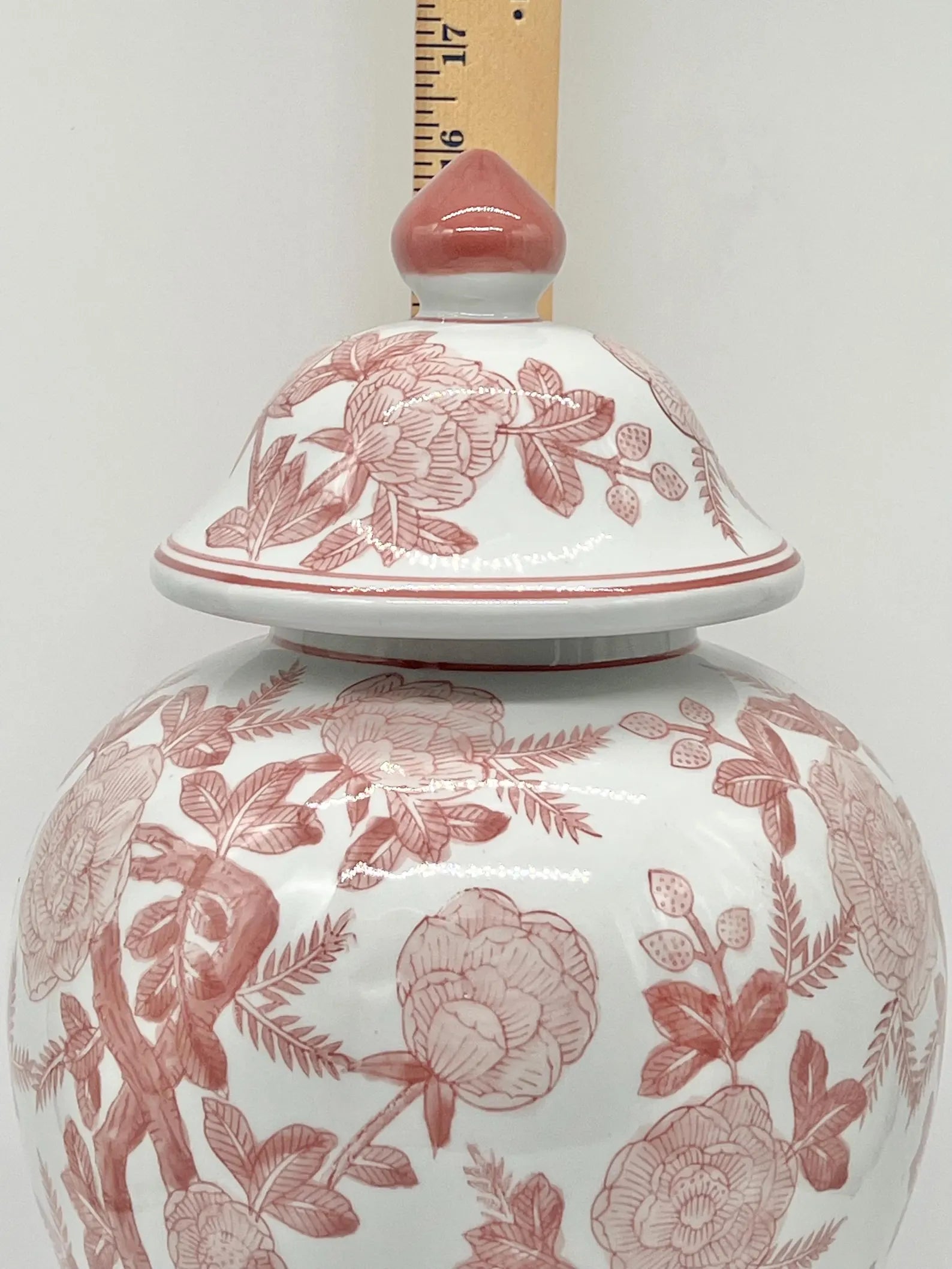 Tinaja en Cerámica Blanco con Patrones Rojos para Orishas Grande / Ginger Jar White with Red Patterns for Orishas Large
