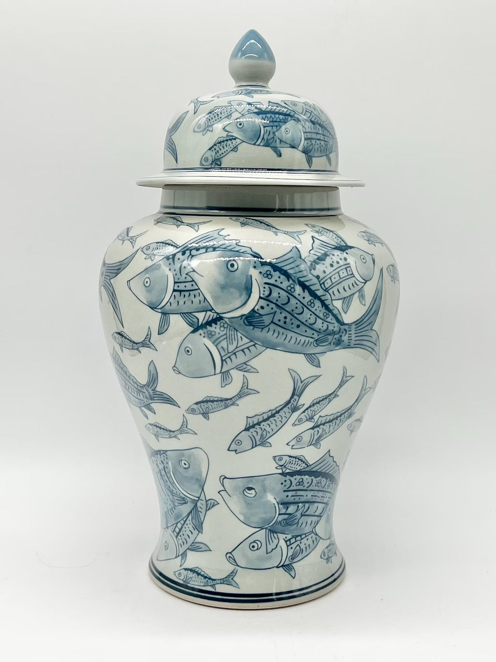 Fish Pattern Theme Ginger jar for Olokun / Jarrón de cerámica con diseño de peces para Olokun