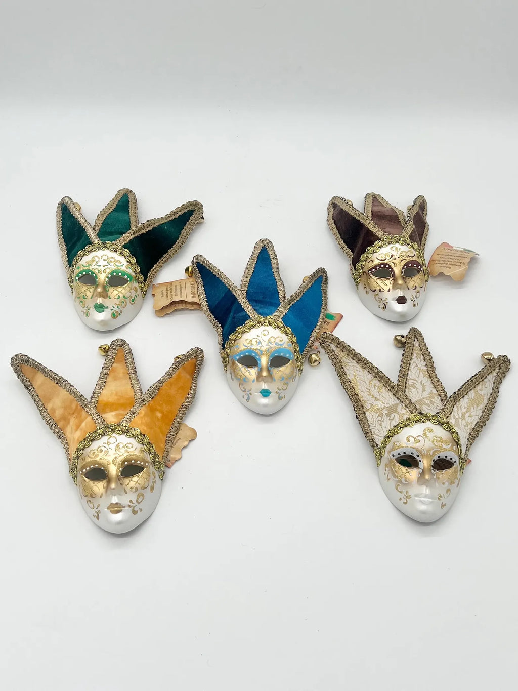 Handmade 8 inch Venetian Mask for Orishas / Máscara veneciana hecha a mano de 8 pulgada para Orishas