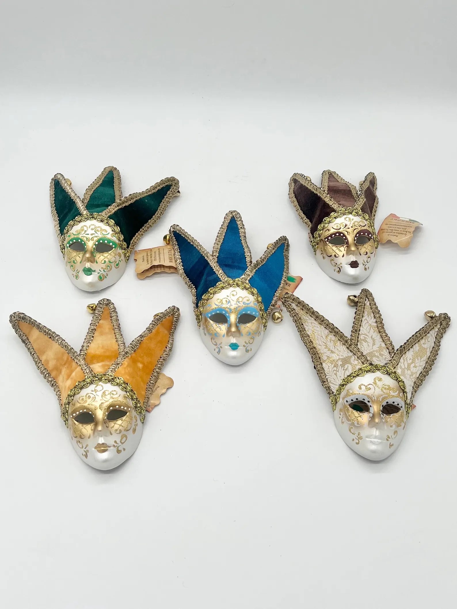 Handmade 8 inch Venetian Mask for Orishas / Máscara veneciana hecha a mano de 8 pulgada para Orishas