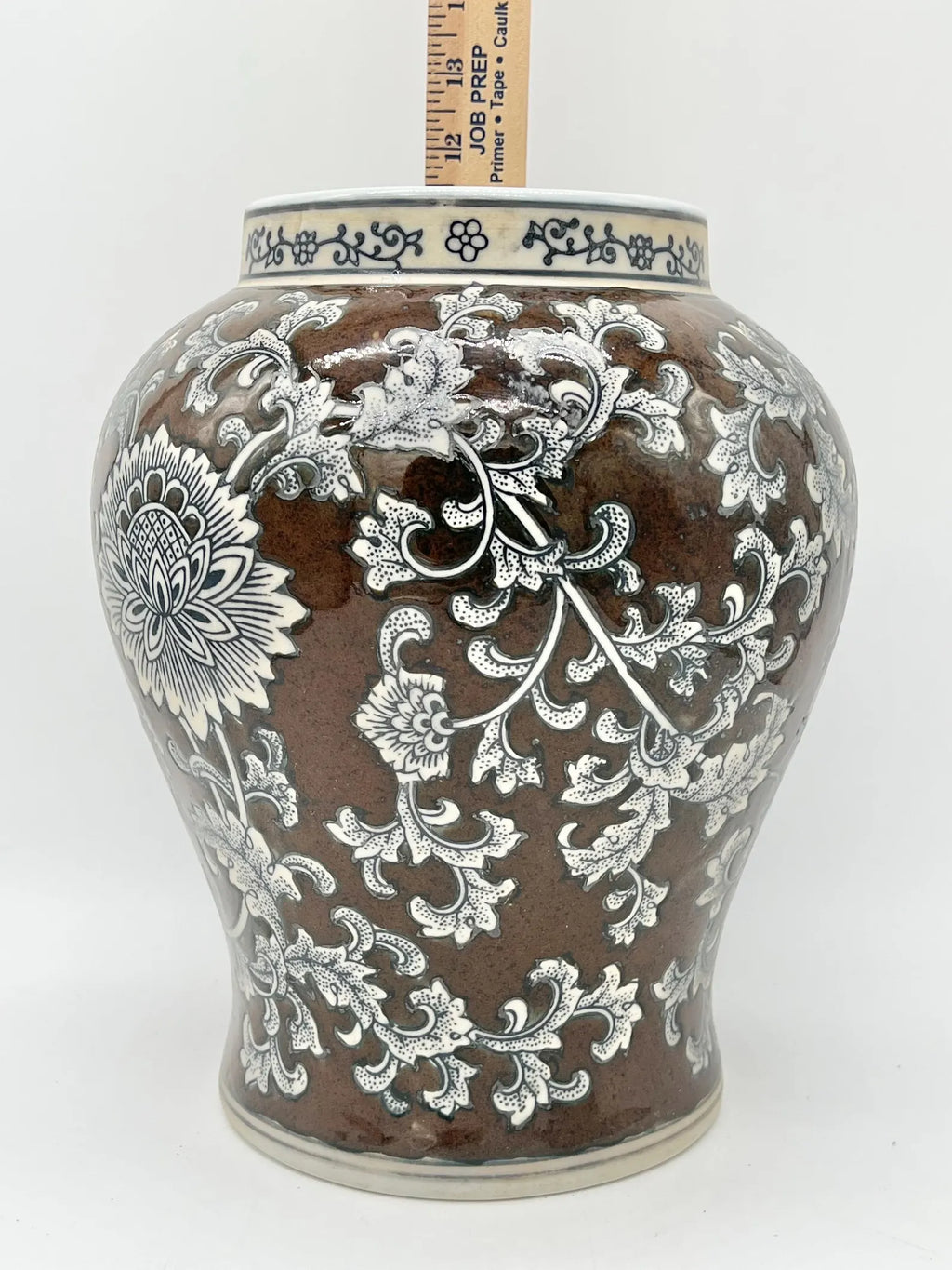 Brown Floral Ginger Jar for Oya / Tinaja Floral Marrón para Oya
