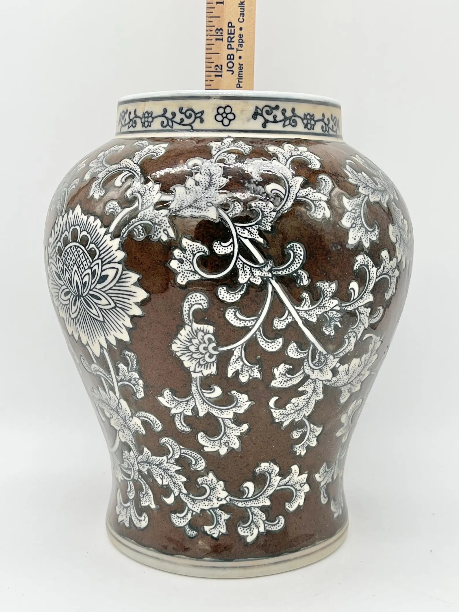 Brown Floral Ginger Jar for Oya / Tinaja Floral Marrón para Oya