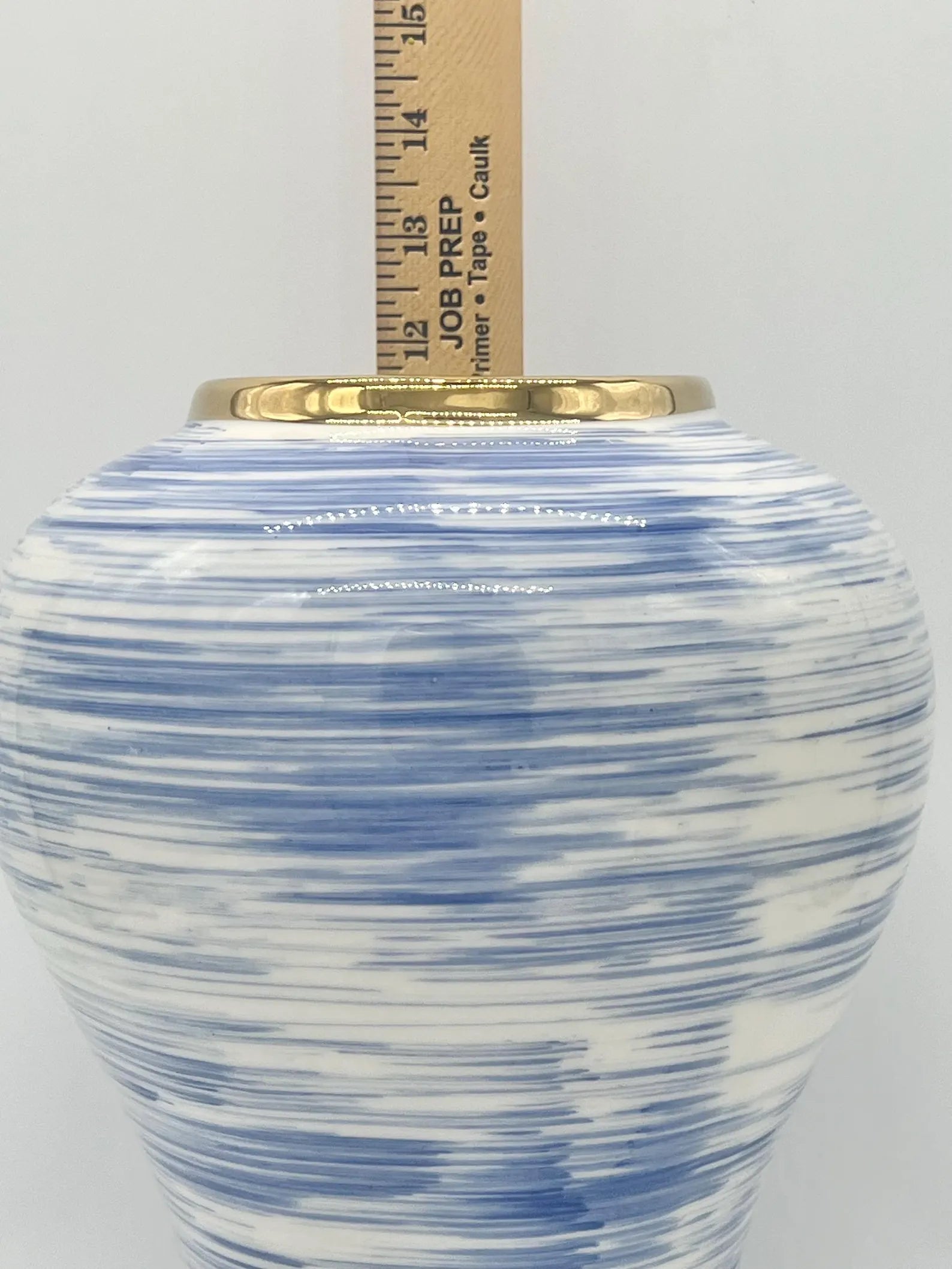 Tinaja con líneas azules para Olokun o Yemaya - Ginger jar with blue lines for Olokun or Yemaya