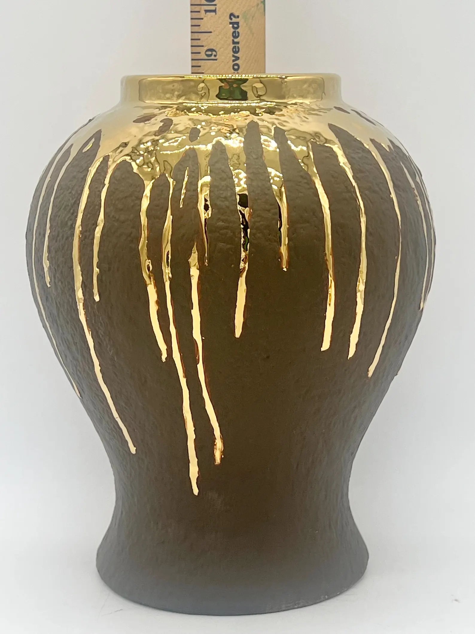 Exotic crafted 14 inch Ginger Jar for Orishas Oya/Oshun - Tinaja exótica para Orishas Oya/Oshun