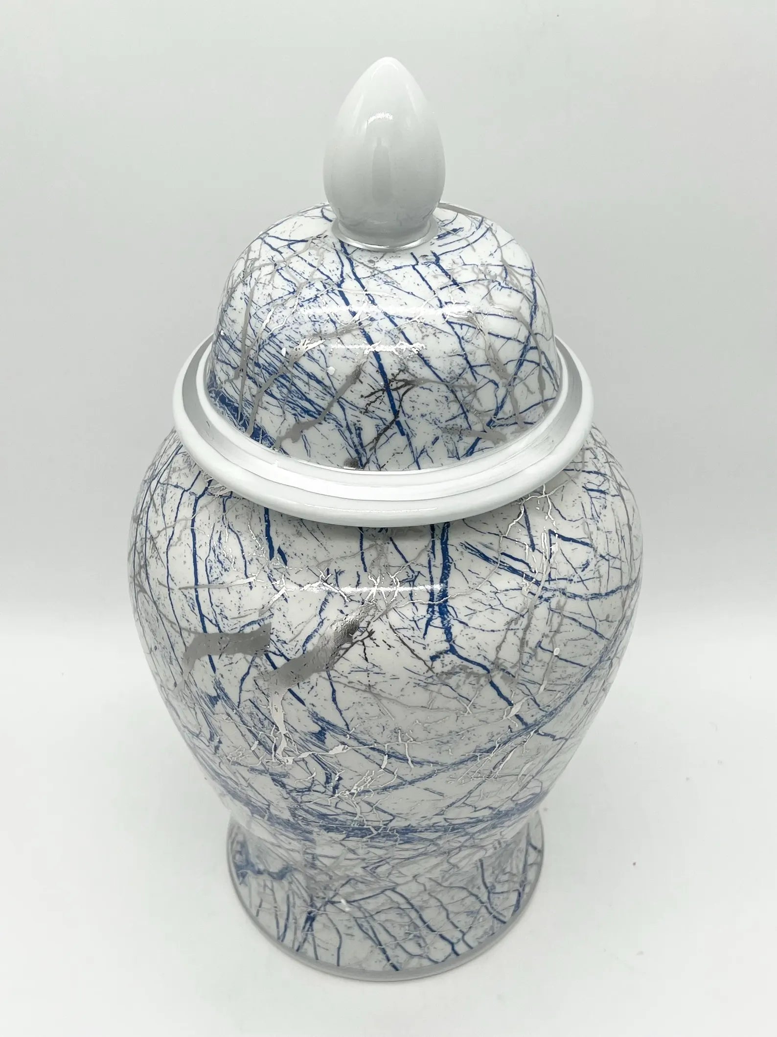 18'' White with Blue & Silver lines 18 inch Ginger Jar  - 18'' Tinaja Blanco con líneas azules y plateadas