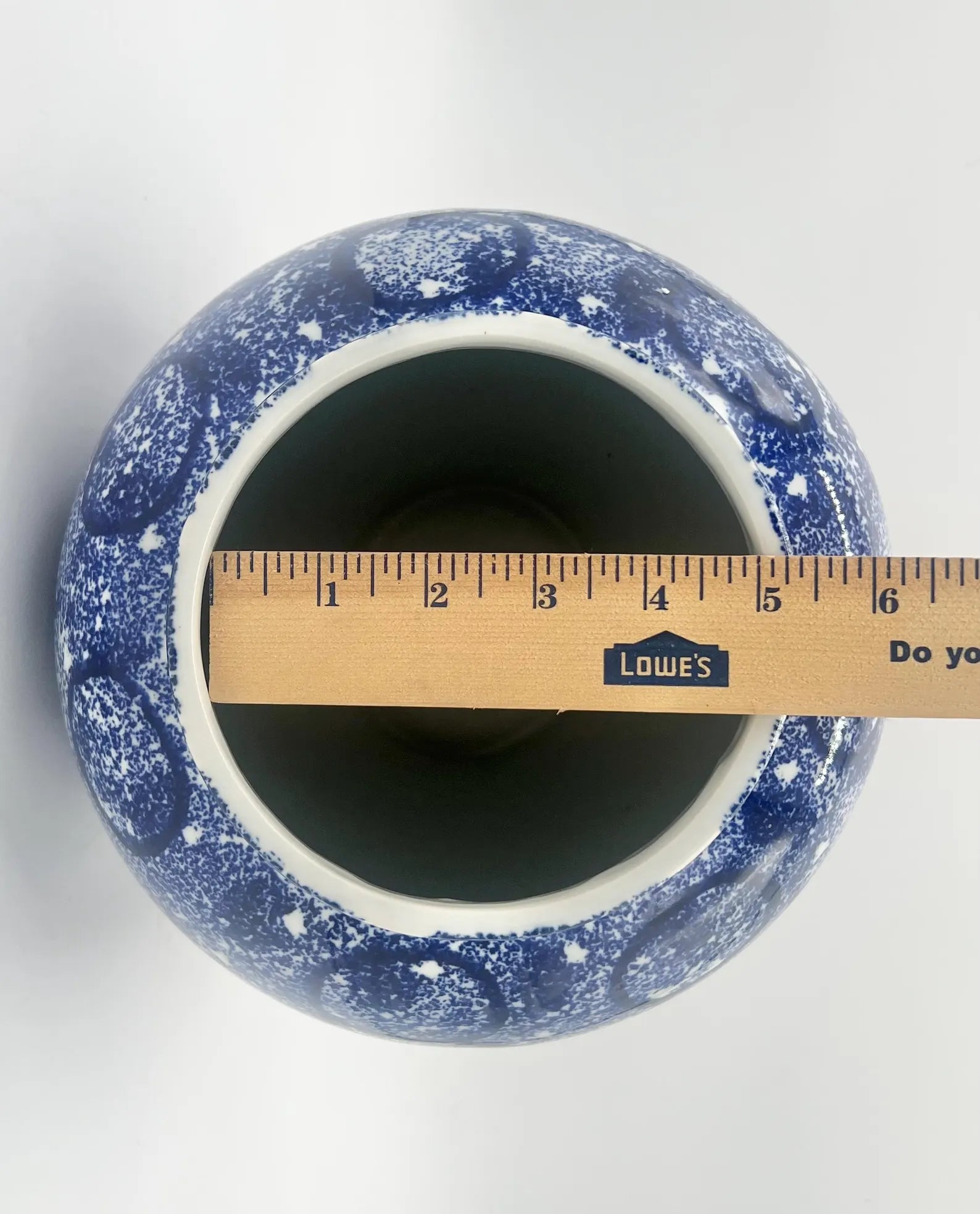 Unique Blue / White Patterns Ginger Jar for Olokun/Yemaya - Tinaja única con patrones azules y blancos