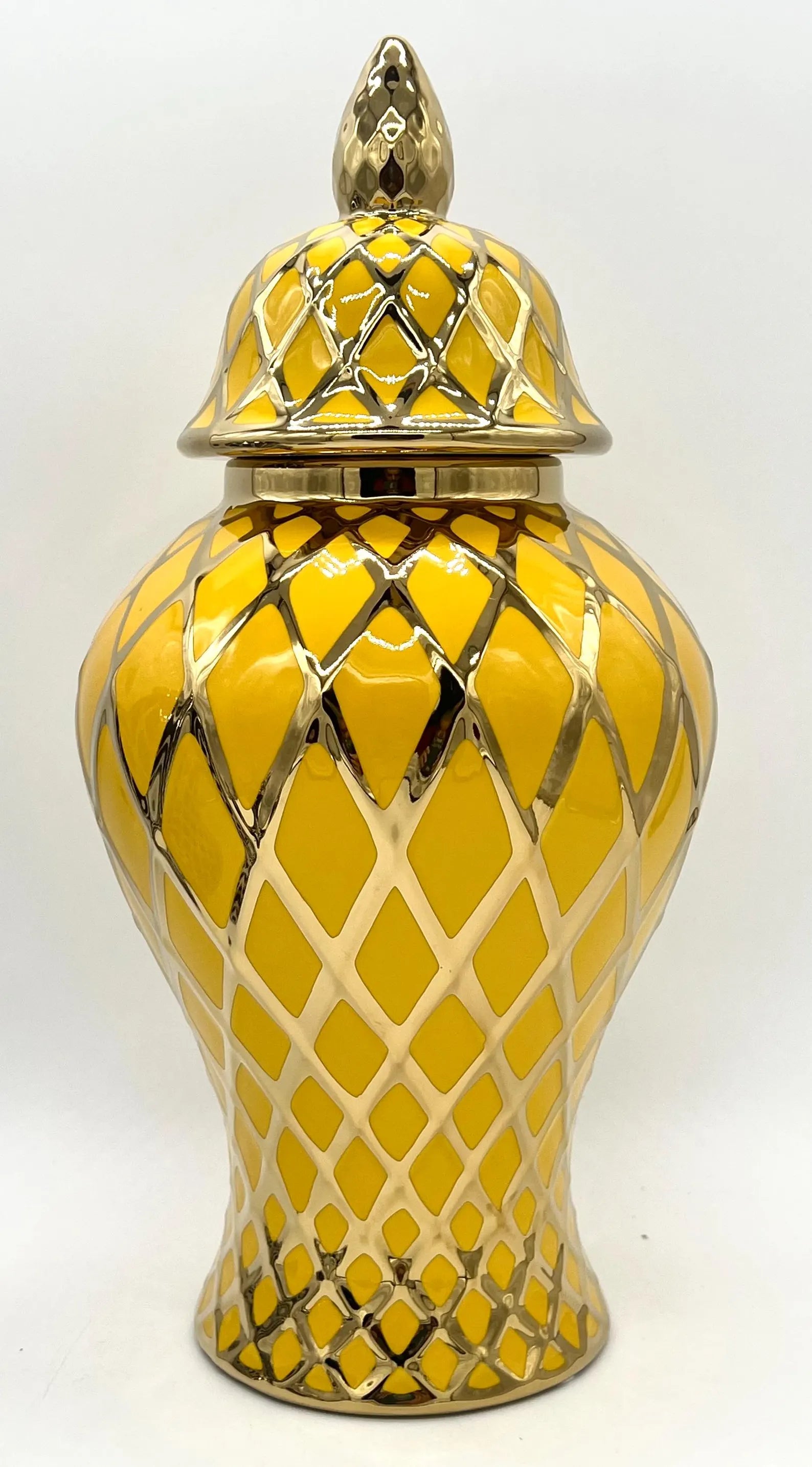 Ginger Jars for the Orishas / Tinajas para Orishas