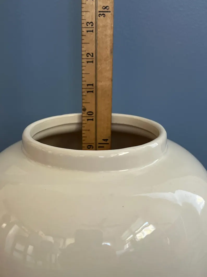 White Ceramic Ginger Jar for Oshun / Tinaja blanca para Oshun