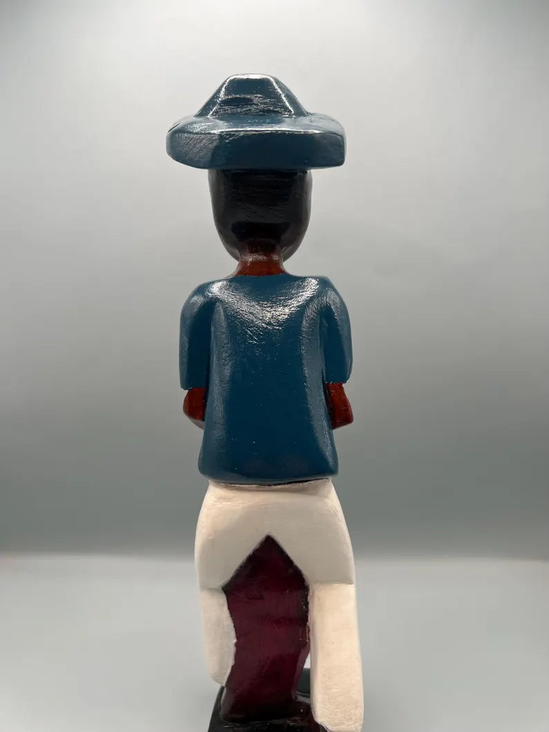 Handcrafted Muerto Wooden Statue Set / Set de Estatuas Talladas a Mano