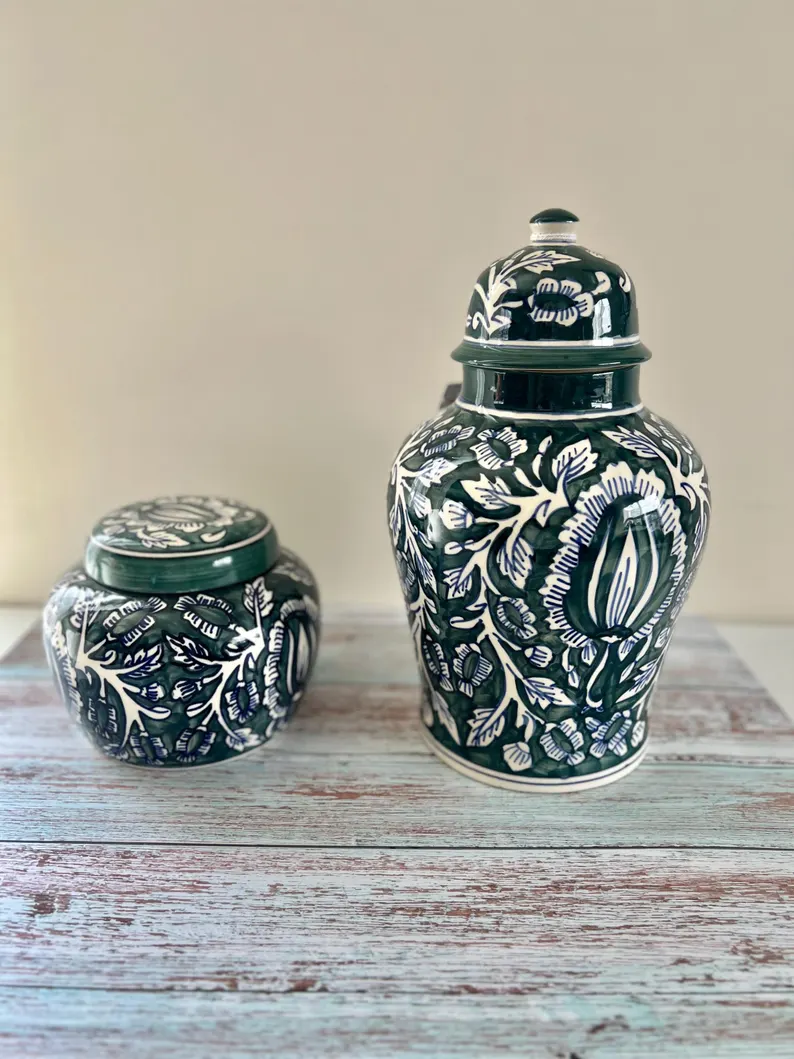 Inle y Abata - Set de Tinajas / Inle and Abata - Ginger Jars Set