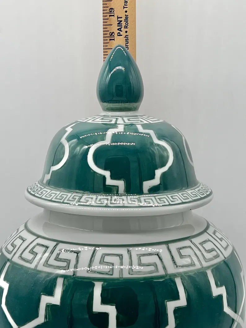Tinaja Blanca con Patrón Verde para Inle / Ginger Jar White with Green Pattern for Inle