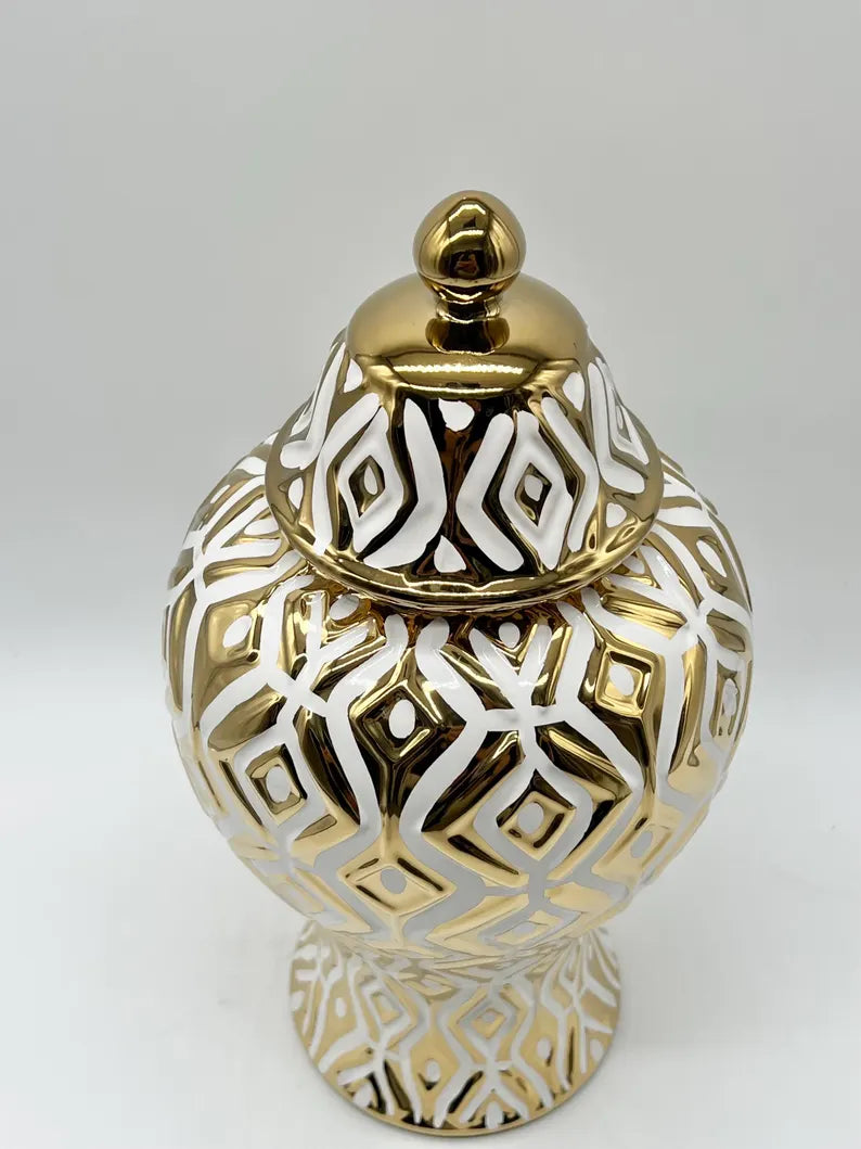 Oshun Gold & White Patterns Ceramic Jar / Tinaja de Cerámica Oshun Oro y Blanco