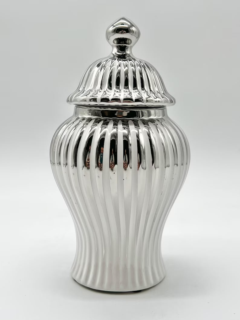 Silver & White Striped Ceramic Tinaja for Orishas / Tinaja de Cerámica Plata con Rayas Blancas para Orishas