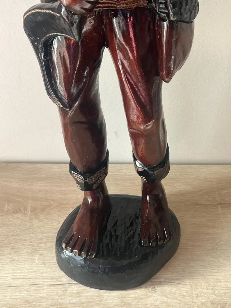 Wooden hand carved Muerto 31 inch statue / Estate de Madera tallada a Mano de 31 pulgadas