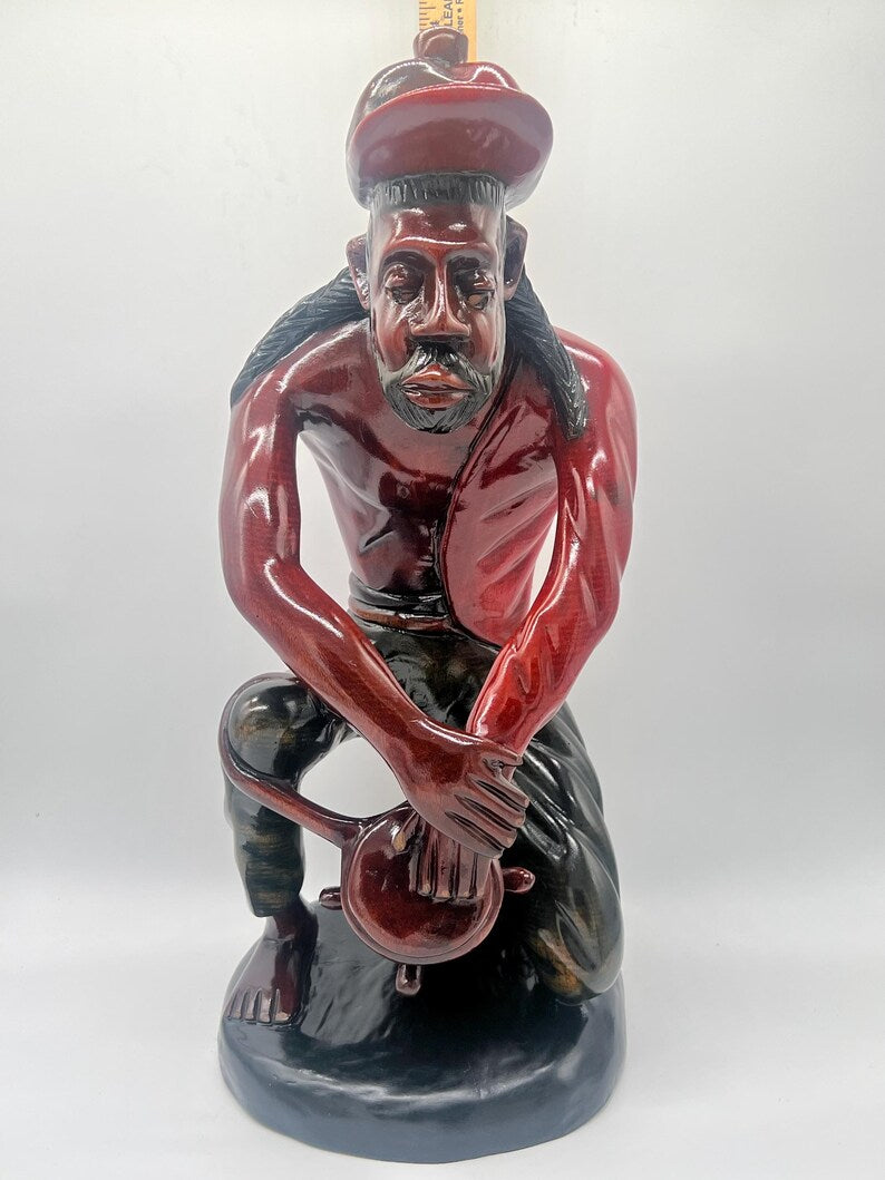 Hand Carved Wooden Congo Statue 23 inches / Estate del Congo de Madera tallada a mano 23 pulgadas