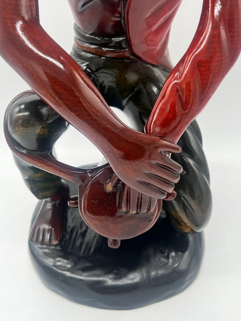 Hand Carved Wooden Congo Statue 23 inches / Estate del Congo de Madera tallada a mano 23 pulgadas