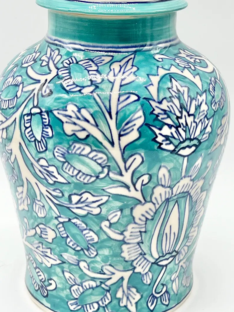 Aqua & White Ginger Jar / Tinaja Aguamarina y Blanca para Orishas