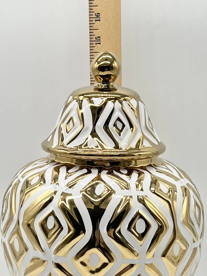 Oshun Gold & White Patterns Ceramic Jar / Tinaja de Cerámica Oshun Oro y Blanco