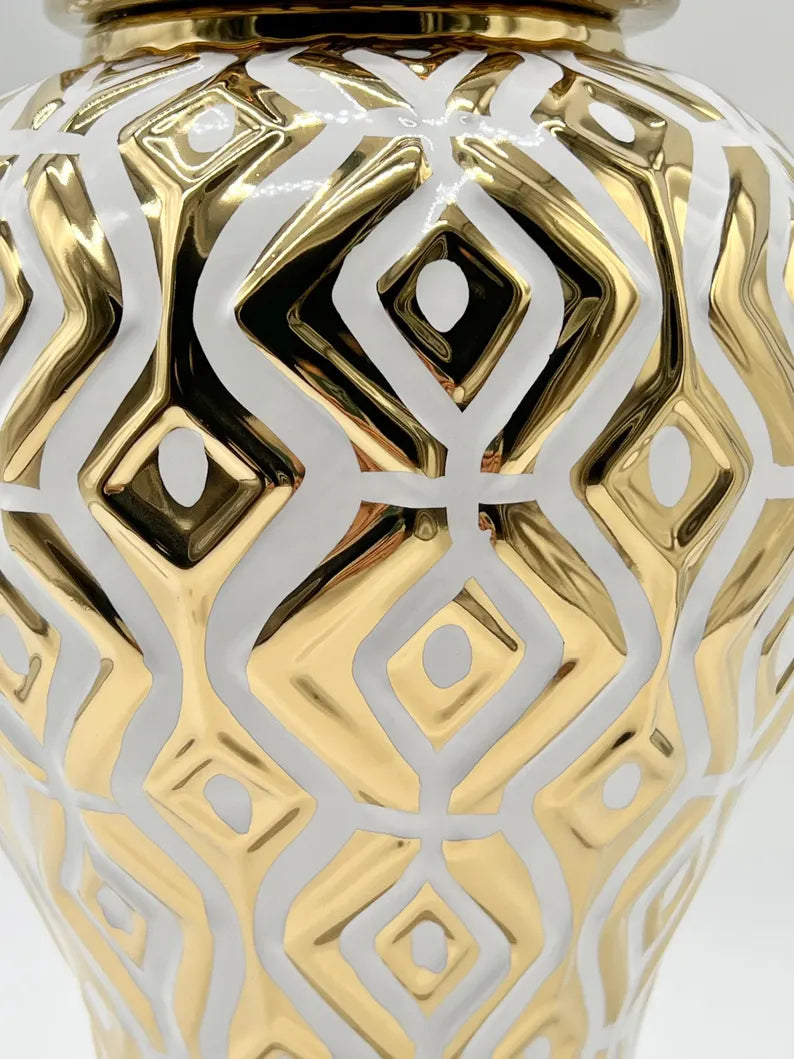 Oshun Gold & White Patterns Ceramic Jar / Tinaja de Cerámica Oshun Oro y Blanco