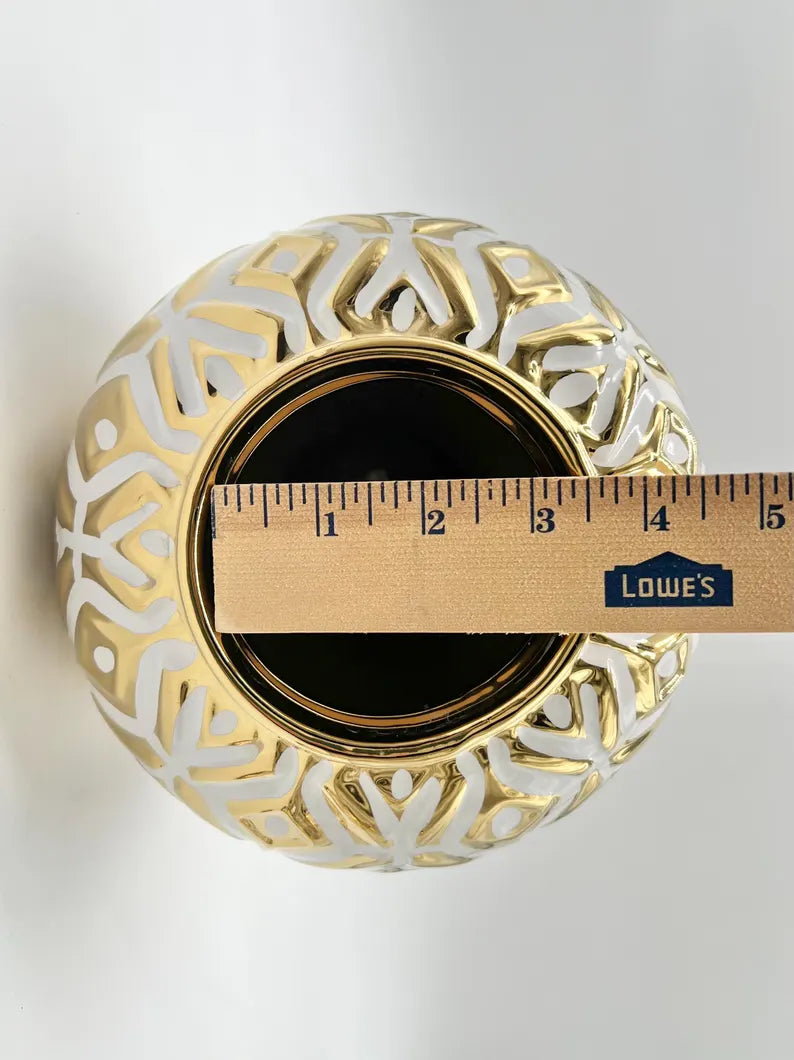 Oshun Gold & White Patterns Ceramic Jar / Tinaja de Cerámica Oshun Oro y Blanco