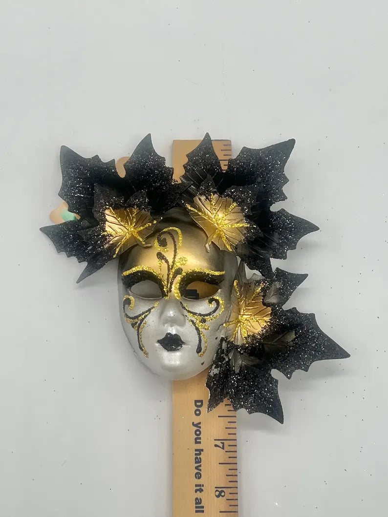 Handmade Venetian Mask for Orishas / Máscara Veneciana Hecha a Mano para Orishas