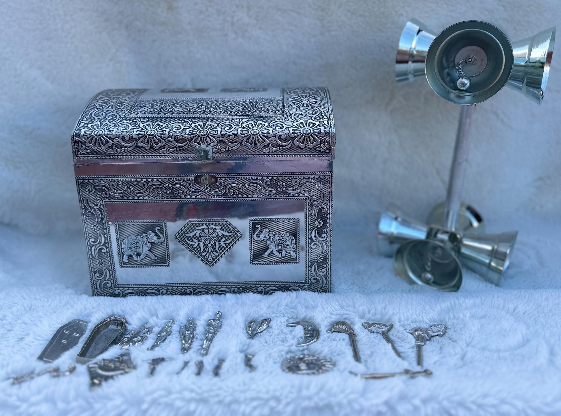 Oduduwa Set: Orisha Chest, Tools, and Agogo