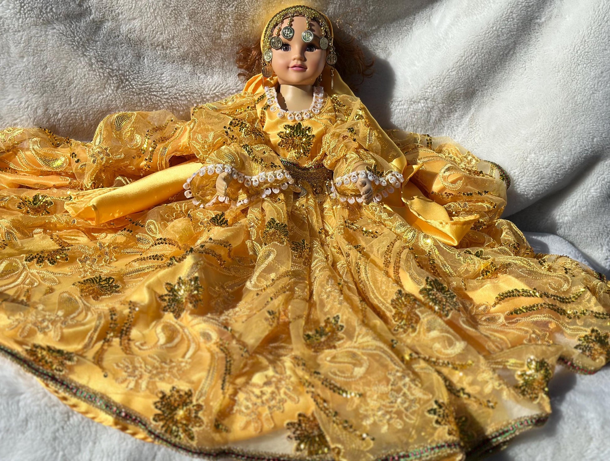 Muñeca vestida de Oshun o Gitana / Doll dressed for Oshun or Gypsy