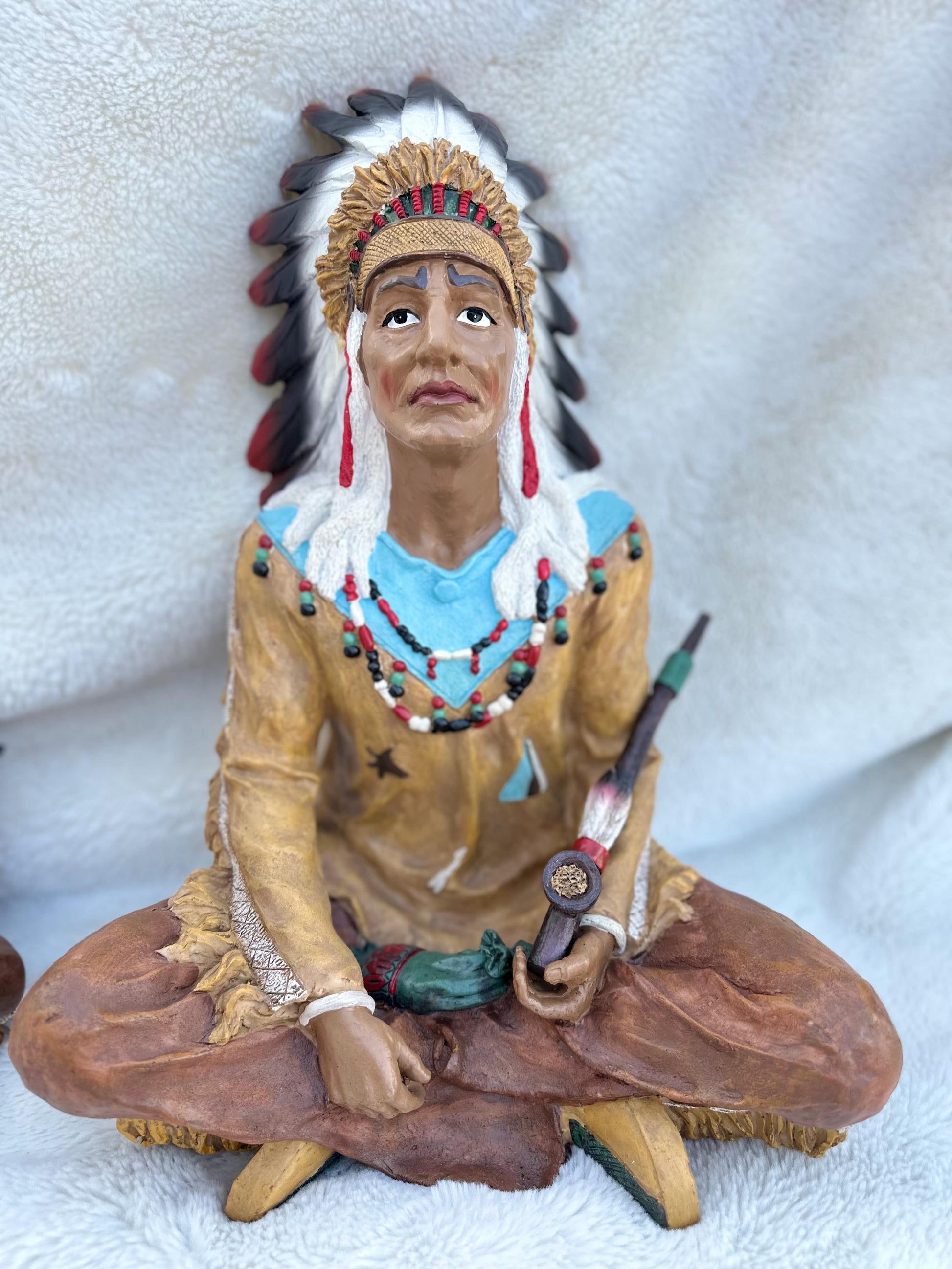 Sitting Cross-Legged Native American Indian with Feather Headdress and Pipe 10 & 18 inches/ Jefe Indio Sentado