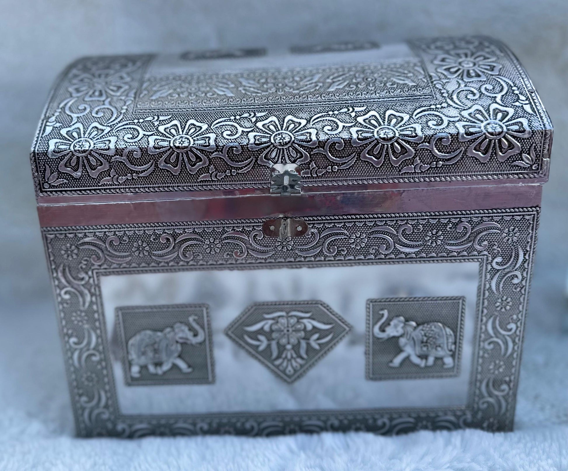 Oduduwa Set: Orisha Chest, Tools, and Agogo